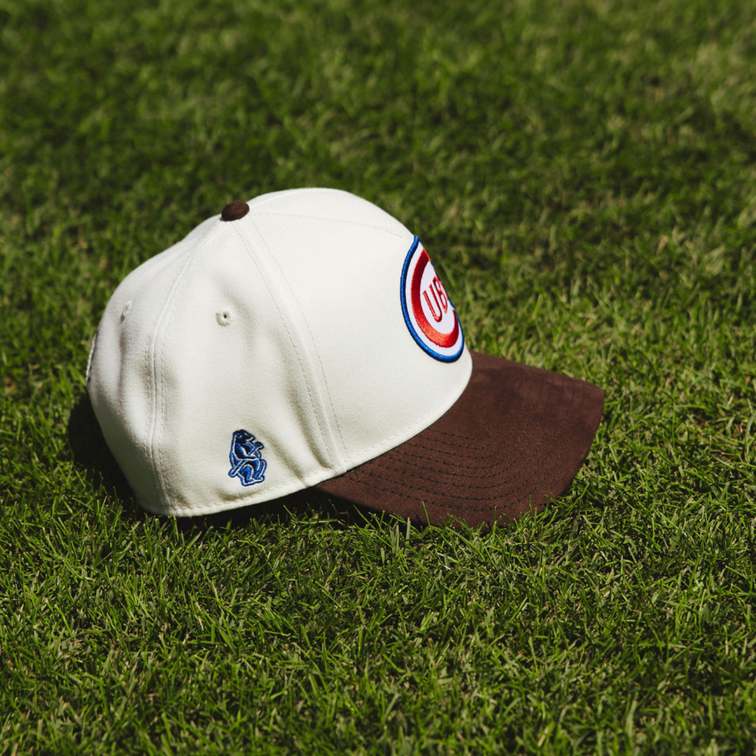 Chicago Cubs x Alice &amp; Wonder Vintage Logo 940 Cap — Brown Caps NEW ERA CAP COMPANY