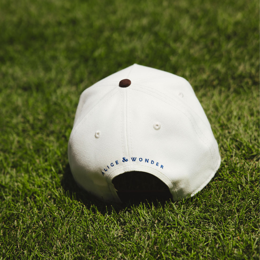 Chicago Cubs x Alice &amp; Wonder Vintage Logo 940 Cap — Brown Caps NEW ERA CAP COMPANY