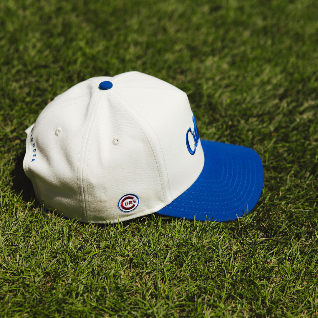 Chicago Cubs x Alice &amp; Wonder Cubbies Two-Tone 940 Cap — Ivory Caps NEW ERA CAP COMPANY